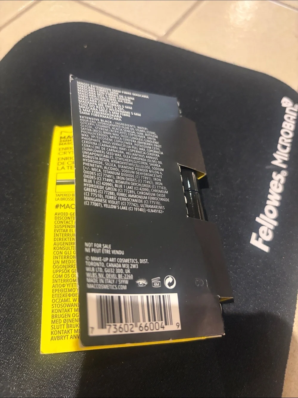 Magic Extension Yellow Mascara Box NWT